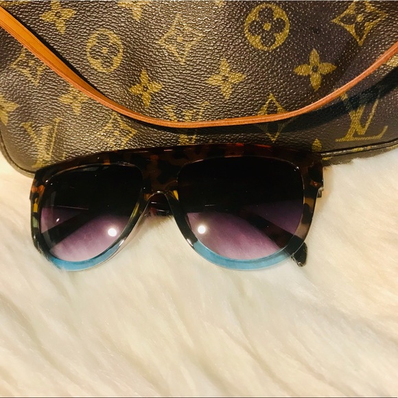 Accessories - Leopard-Blue Sunglasses